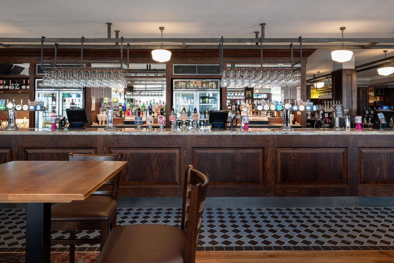 Thomas Ingoldsby Wetherspoon Кэнтербари Экстерьер фото